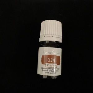 Clove vitality oil